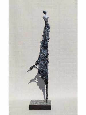 Duża rzeźba do salonu nowoczesna