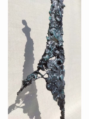 Duża rzeźba do salonu nowoczesna