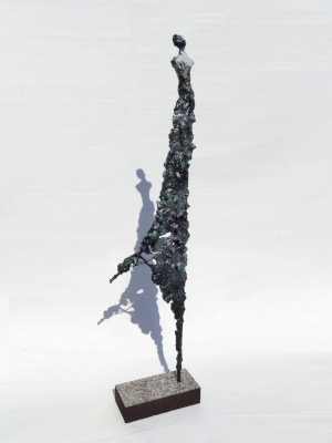 Duża rzeźba do salonu nowoczesna