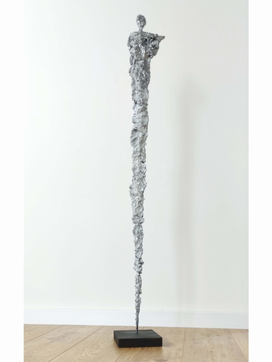 Rzeźba do salonu, nowoczesne rzeźby duże do domu