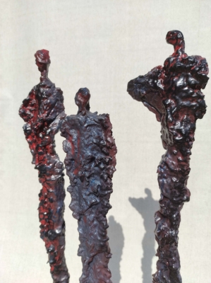 Duża rzeźba do salonu nowoczesna