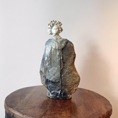 rzezba-artystyczna-Wizjoner-aukcja-mloda-sztuka