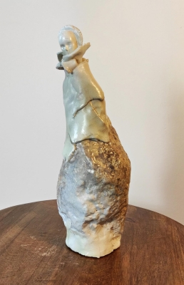 figurka-kobieta-rzezba-artystyczna-mloda-sztuka-polska-pracownia