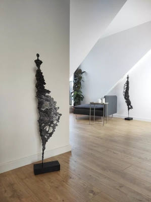 rzezba-sylwetka-kobiety-duze-rzezby-do-salonu-109-cm