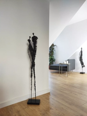 duza-rzezba-117cm-nowoczesne-rzezby-do-domu