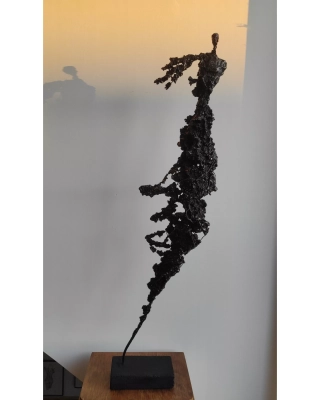 rzezba-ulotnosc-sylwetka-kobiety-duze-rzezby-na-sprzedaz-sklep