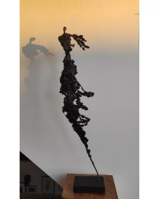 rzezba-ulotnosc-sylwetka-kobiety-duze-rzezby-na-sprzedaz-sklep