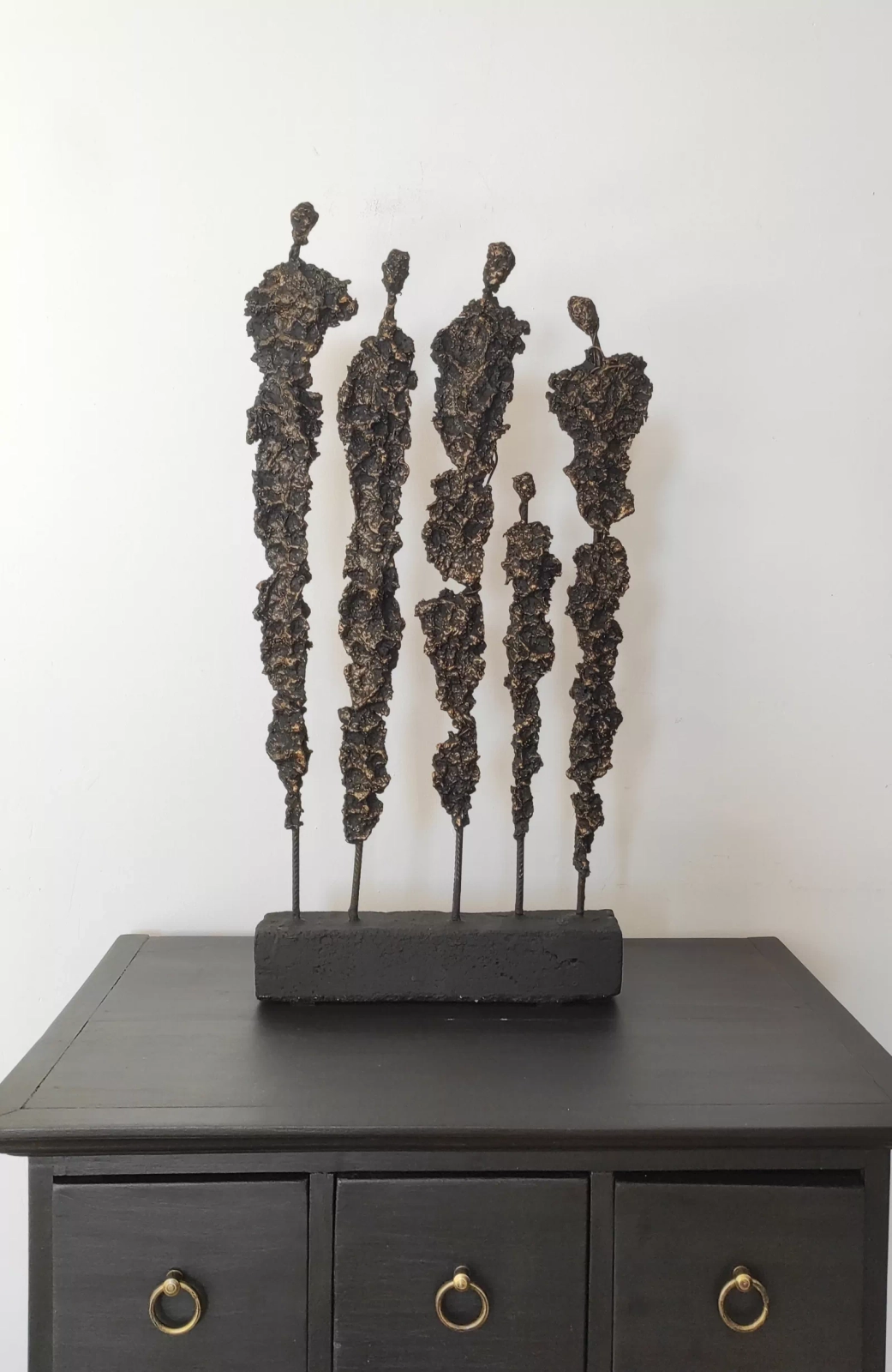 Rzeźba postacie, oryginalna rzeźba do gabinetu