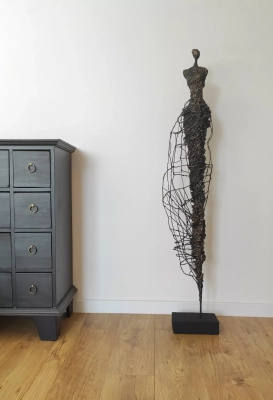 rzezba-Dorado-sylwetka-kobiety-rzezby-wspolczesne-na-sprzedaz