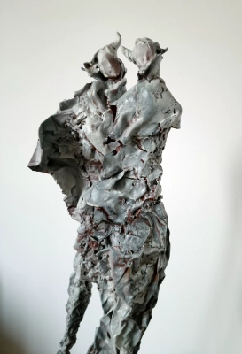 male-rzezby-artystyczne-z-metalui-gliny-oryginalna