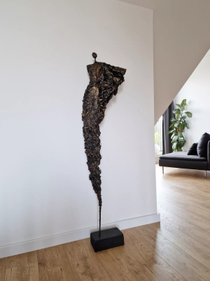 duza-rzezba-150-cm-do-domu-salonu-rzezba-Ulotnosc-sylwetka-kobiety