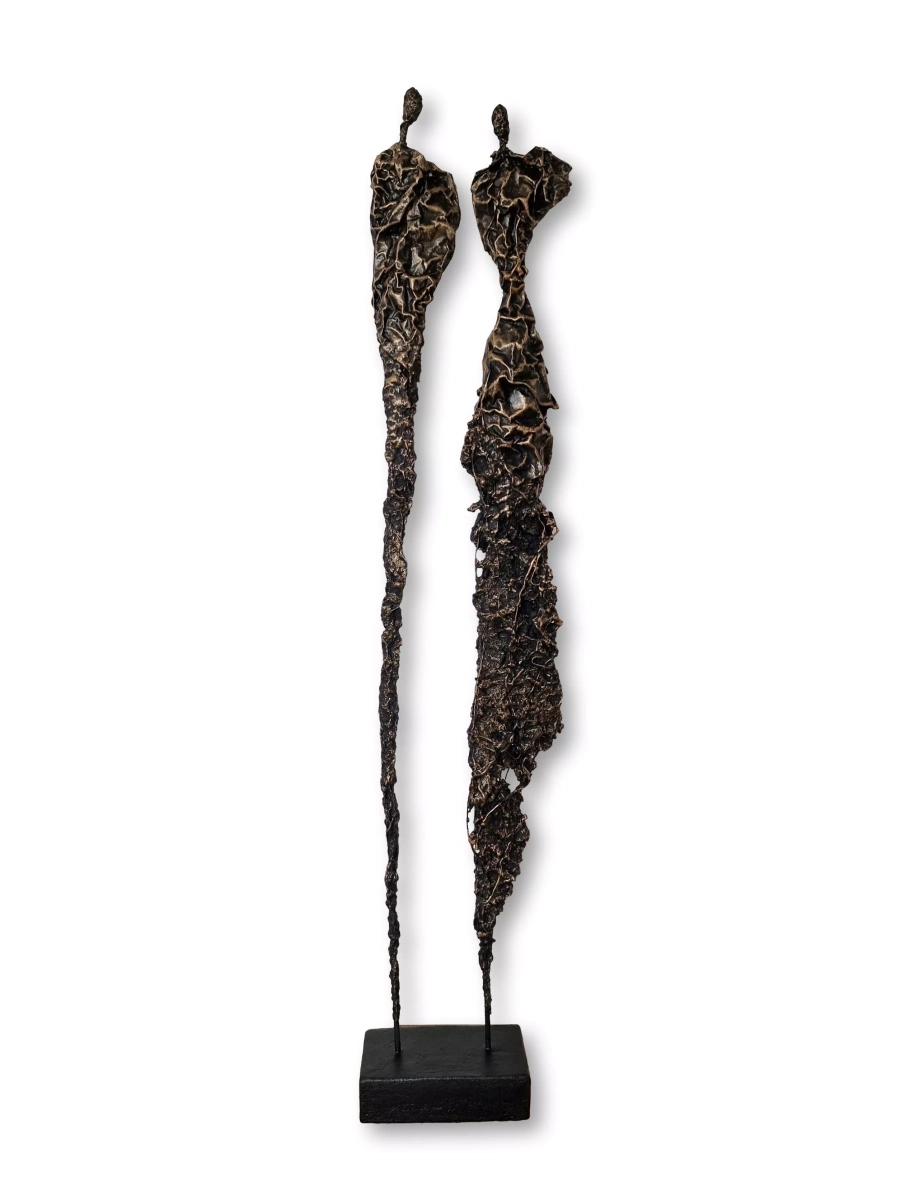 Duza-rzezba-z-brazu-nowoczesna-rzezby-z-polskiej-pracowni