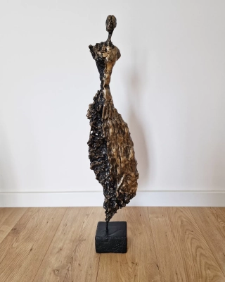 rzezba-Kobiecosc-braz-antyczny-nowoczesna-rzezba-na-sprzedaz