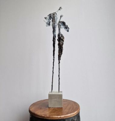 rzezba-sploty-no-42-nowoczesna-rzezba-abstrakcyjna-do-salonu