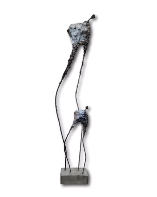 duza-rzezba-160-cm-rzezba-surrealistyczna-Tutor-z-metalu-gliny