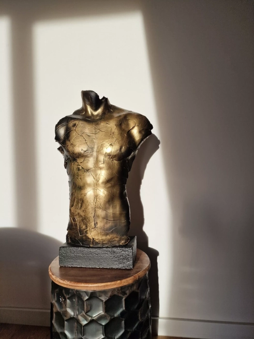 Rzeźba Taurus no.2, tors męski cykl NUDE 