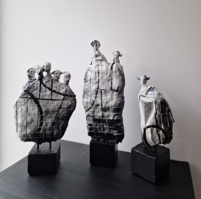 rzezba-artystyczna-mloda-sztuka-aukcja-rzezby-z-gliny-galeria