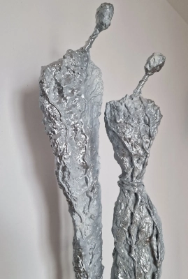Nowoczesna-Rzezba-Abstrakcyjna-Metalu-i-Gliny-Unikalny-Design