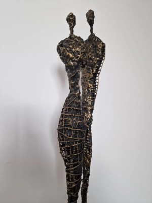 Nowoczesne-Rzezby-Biomorficzne-Sztuka-Wspolczesna-w-Twoim-Domu