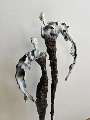 male-rzezby-artystyczne-do-domu-i-gabinetu-nowoczesne-i-eleganckie-ozdoby