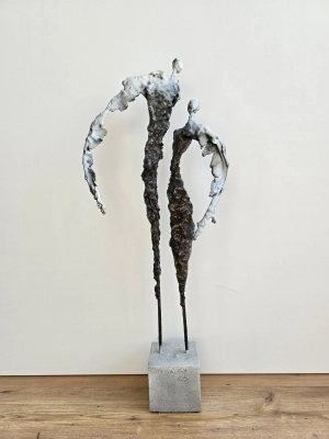 male-rzezby-artystyczne-do-domu-i-gabinetu-nowoczesne-i-eleganckie-ozdoby