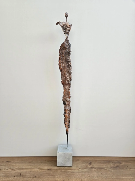 Rzeźba Postać kobiety 100 cm