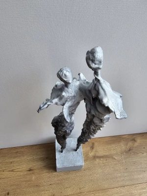 male-rzezby-figurki-artystyczne-do-gabinetu-i-domu-sprzedaz