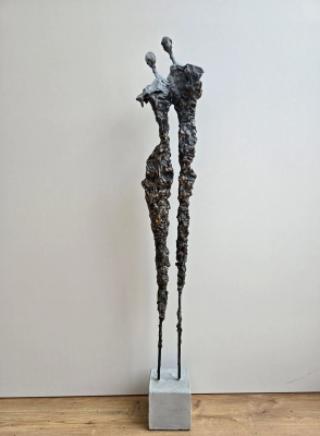 unikalna-mala-rzezba-artystyczna-nowoczesna-elegancja-do-twojego-gabinetu-i-domu