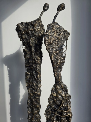 rzezba-wspolczesna-nowoczesny-design-duze-rzezby-z-pracowni