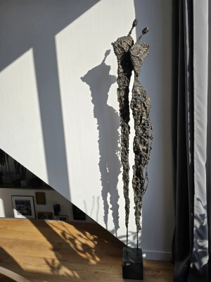 Wysokie-rzezby-z-metalu-nowoczesna-rzezba-na-sprzedaz-180-cm