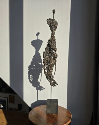 rzezba-figurka-artystyczna-do-domu-nowoczesna-rzezba-sprzedaz