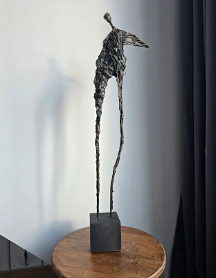 rzezba-gabinetowa-Ikarus-nowoczesna-rzezba-na-sprzedaz