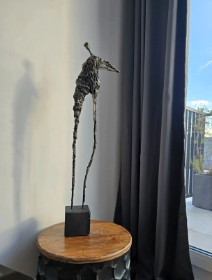 rzezba-gabinetowa-Ikarus-nowoczesna-rzezba-na-sprzedaz