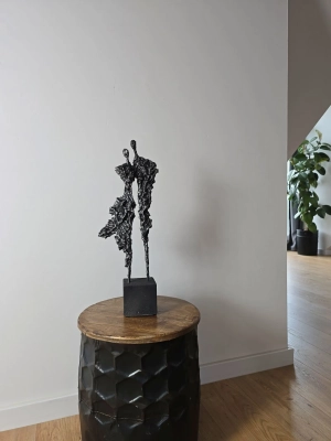 Rzezby-na-preznt-slubny-oryginalna-rzezba-z-pracowni-sprzedaz