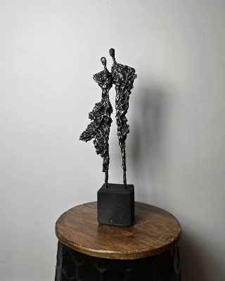 Rzezby-na-preznt-slubny-oryginalna-rzezba-z-pracowni-sprzedaz