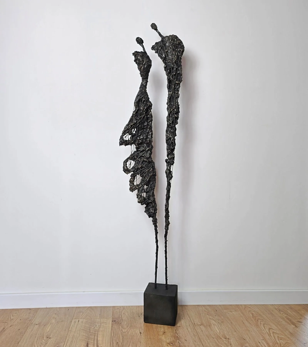 rzezba-nowoczesna-duza-rzezba-do-domu-salonu-postacie-150-cm