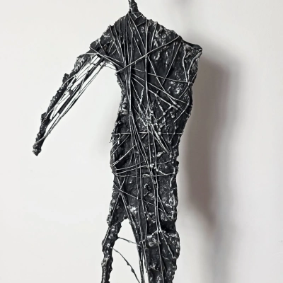 rzezba-nowoczesna-duza-rzezba-do-domu-salonu-postac-IKAR