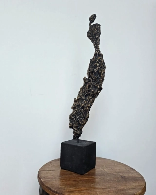 nowoczesne-rzezby-do-gabinetu-domu-z-polskiej-pracowni