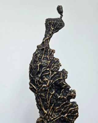 nowoczesne-rzezby-do-gabinetu-domu-z-polskiej-pracowni