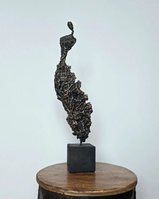 nowoczesne-rzezby-do-gabinetu-domu-z-polskiej-pracowni