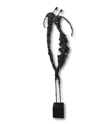 nowoczesna-rzezba-do-domu-oryginalna-rzezba-z-metalu