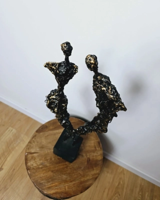 rzezba-statuetka-prezent-oryginalna-rzezba-abstrakcyjna