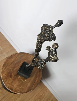 rzezba-na-prent-slubny-para-oryginalna-rzezba-polska-pracownia