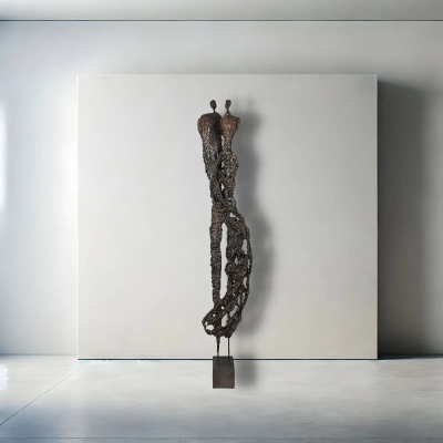 bliskosc-duza-rzezba-wysoka-2m-kolor-rdzawy-braz-miedz