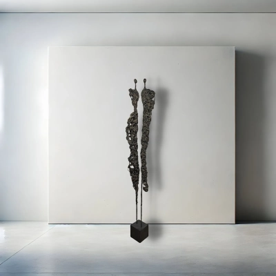 wysoka-rzezba-sploty-180-cm-braz-czarna-patyna-do-domu