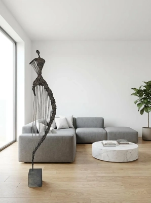 rzezba-z-metalu-kobieta-duze-formy-przestrzenne-do-salonu