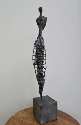 rzezby-z-pracowni-siwek-malae-rzezby-gabinetowe-nowoczesne