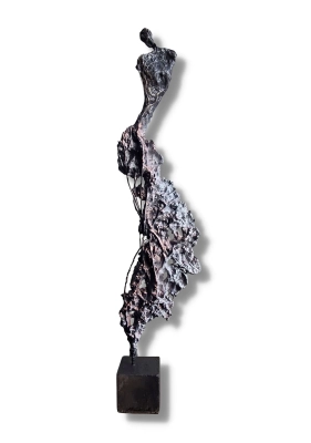 rzezba-gabinetowa-nowoczesna-sylwetka-kobiety-84-cm