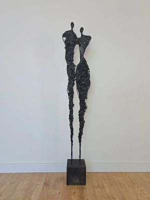 rzezba-abstrakcyjna-nowoczesna-rzezba-do-salonu-i-gabinetu-krystyna-siwek