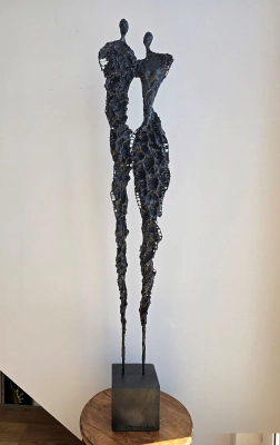 rzezba-abstrakcyjna-nowoczesna-rzezba-do-salonu-i-gabinetu-krystyna-siwek